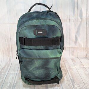Oakley Enduro 2.0 30L Backpack in Faded Green